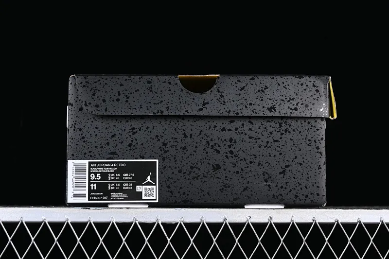 All categories Air Jordan Jordan series basketball shoes Air Jordan 4 LJR version Air Jordan 4 "Thunder" AJ4 Joe 4 Thunder replica basketball shoes DH6927-017